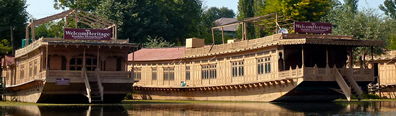 Srinagar Houseboat